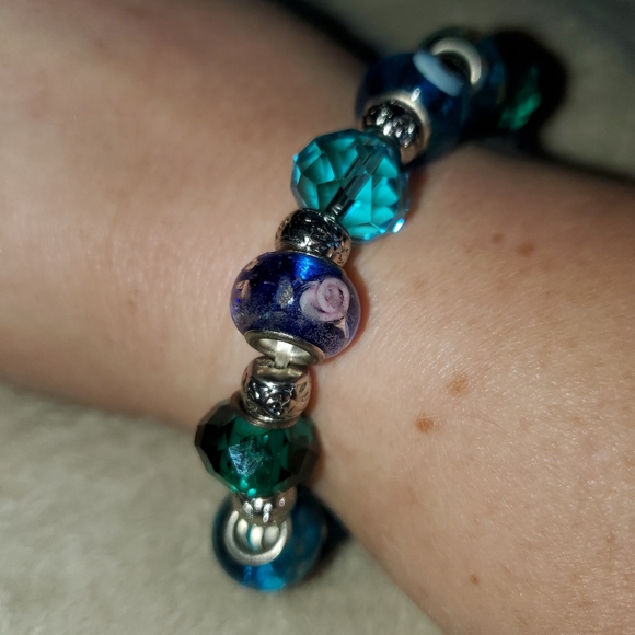 Beaded Stretch Bracelet Blue Green - Picture 2 of 3